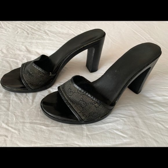 Black GUCCI GG Logo Stacked Heels Slides Sandals - Picture 1 of 8